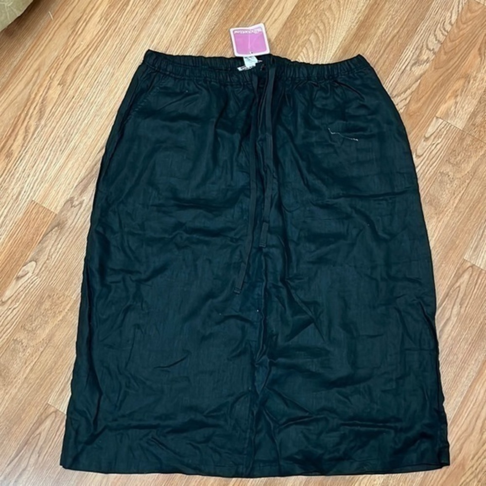 Silhouettes woman’s dress